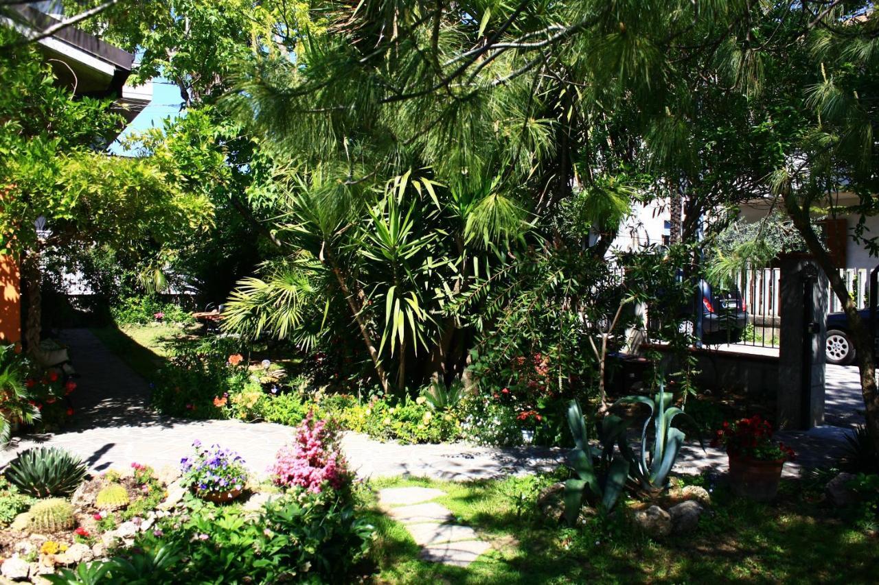 Garden Fuorirotta Bed & Breakfast San Giovanni Teatino Luaran gambar