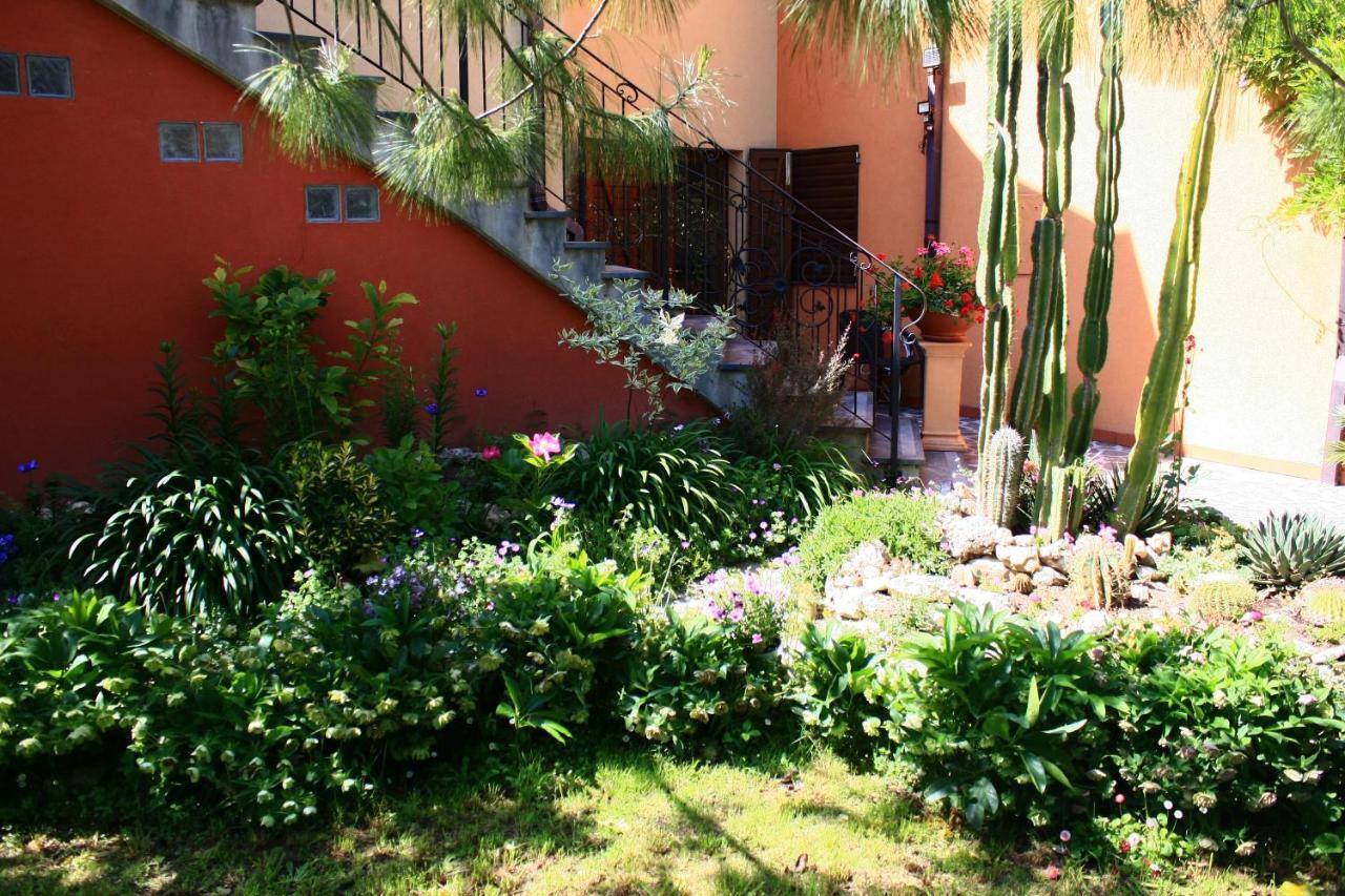 Garden Fuorirotta Bed & Breakfast San Giovanni Teatino Luaran gambar