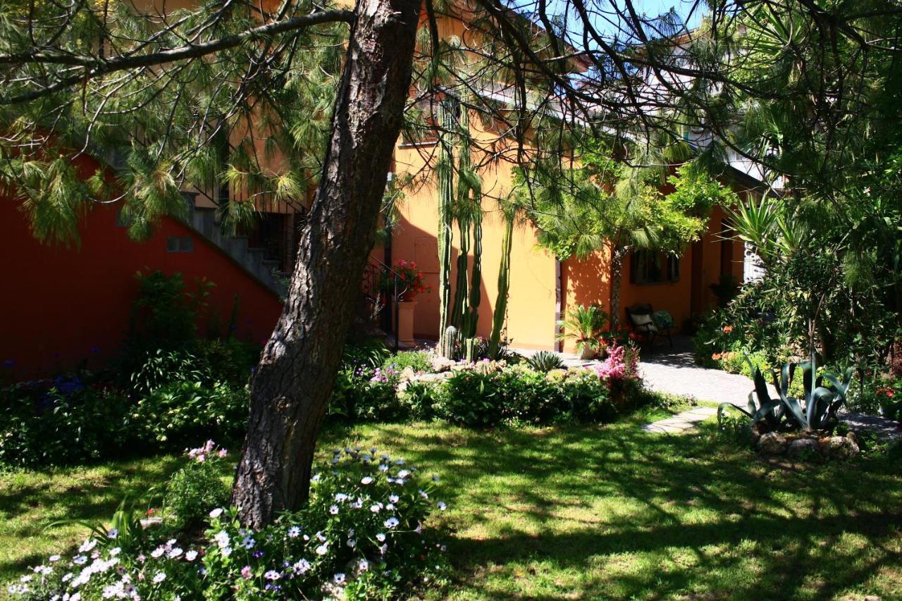 Garden Fuorirotta Bed & Breakfast San Giovanni Teatino Luaran gambar